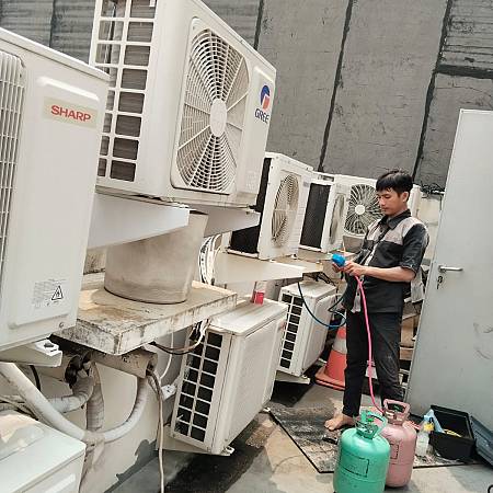 Perbaikan AC Split Duck